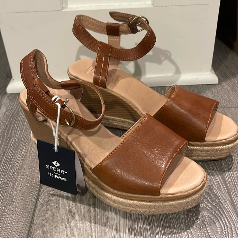 Women’s Sperry Sandals, NWT, size 9.